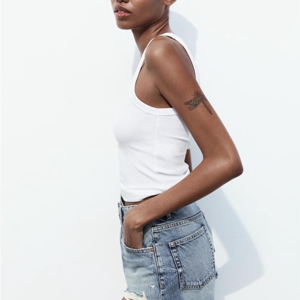 Zara High Waisted Denim Distressed Shorts - Picture 3 of 13